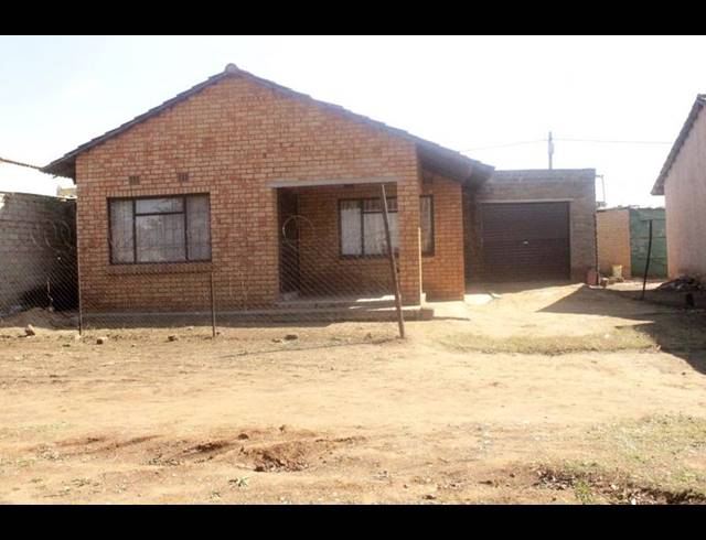 2 BEDROOM HOUSE FOR SALE IN ORANGE FARM